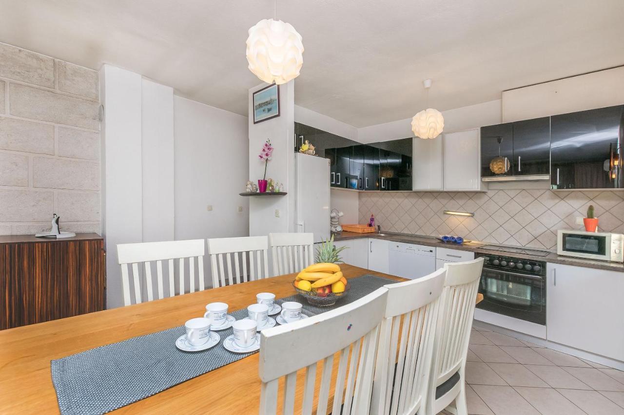 Apartments Miljenko ماكارسكا المظهر الخارجي الصورة